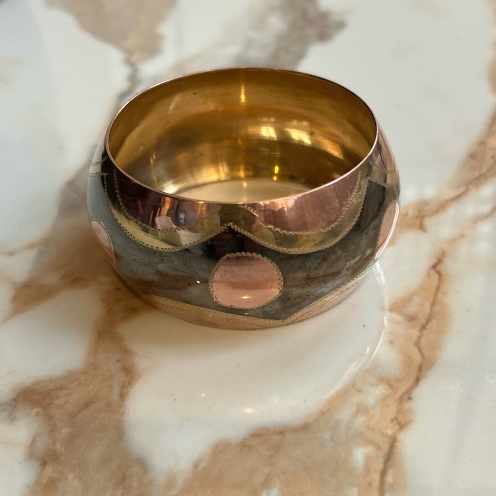 Vintage 70's Etched Copper Bangle Bracelet 1+” Wide x 3" Dia - Picture 3 of 5